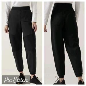 Athleta Hybrid Jogger Size Medium NWOT Black
